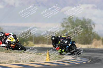 media/Nov-16-2025-Race Pace (Sun) [[8c5fa54630]]/Verified Riders/2-Turn 7 (945am)/